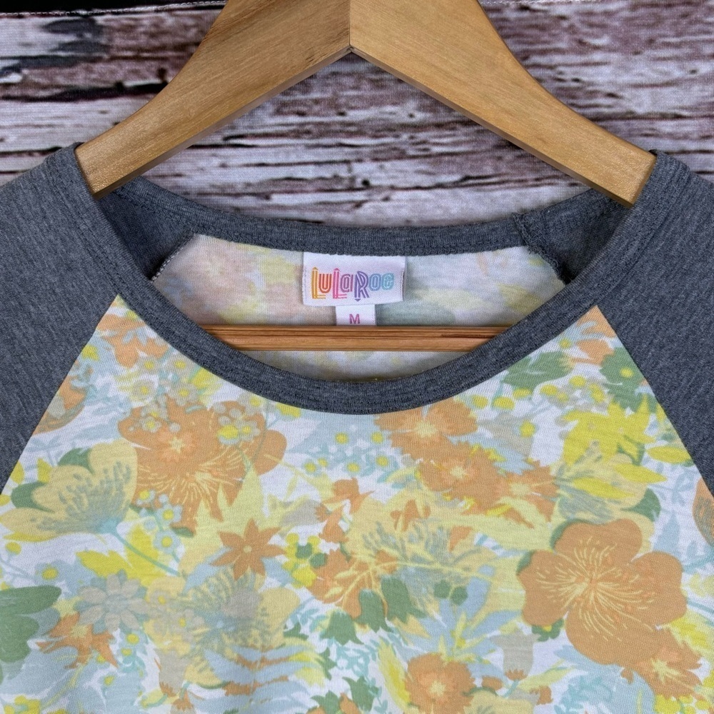LuLaRoe Randy Baseball Tee Size Medium Yellow Orange Floral Pattern Gray Sleeves - Picture 3 of 11